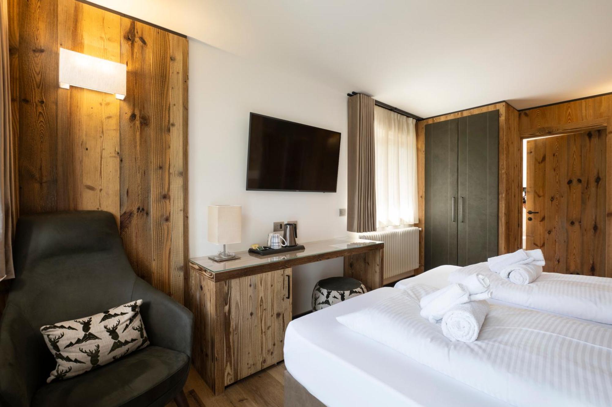 Hotel Pineta Baselga di Pine Ngoại thất bức ảnh