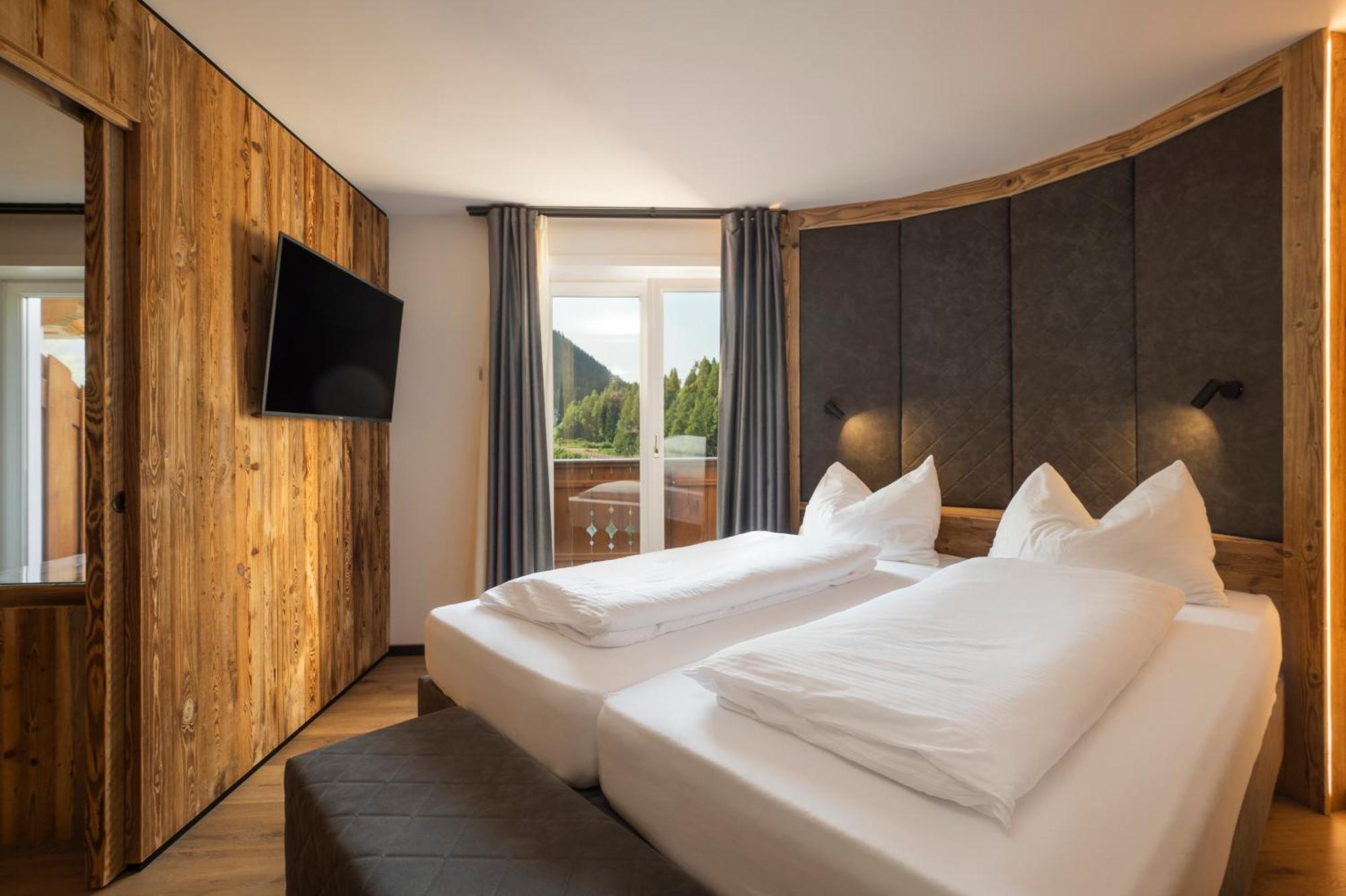 Hotel Pineta Baselga di Pine Ngoại thất bức ảnh